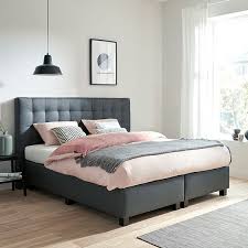 Prinzipiell kann man diese mit vielen anderen grellen akzenten, schattierungen, nuancen kombinieren. Betten Designmobel Aachen