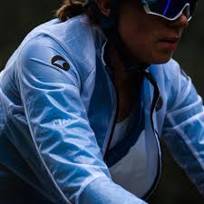 We'll admit it—we've got a thing for pockets. The Range Stratus Cargo Bib  is built for big rides and bigger adventures, with storage where you need  it most. Five total pockets, endless