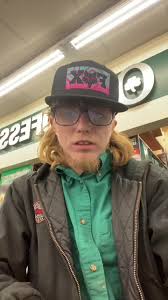 #greenscreen TOTALYY NOT BIASED 😂😂 #HolidayOREOke #greenscreen #viral  #fyp #xyzbca #motor #chevy #v6 #firstcar