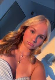 fiona (@fiona.curtin)