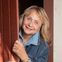 Susan Platt's Instagram, Twitter & Facebook