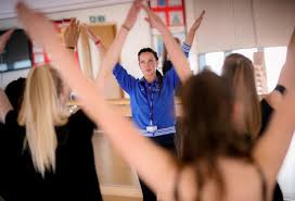 Short and enagaging pitch for dance teacher : Secondary Dance Pgce