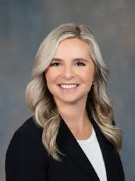 Alexis Faulkner's Instagram, Twitter & Facebook