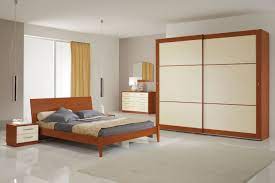 Come pitturare le pareti della camera da letto. Camera Da Letto Moderna In Ciliegio