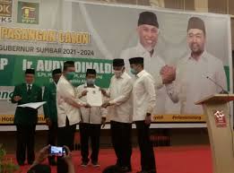 Sejak 13 mei 2014, mahyeldi menjabat sebagai wali kota padang periode pertama. Mahyeldi Audy Siap Mati Untuk Sumatera Barat Padang Info