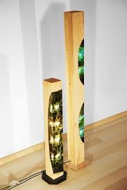 Einzigartige Leuchten Aus Holz Und Epoxi Epoxy Leuchtkorper Leuchtkorper Aus Ein In 2020 Stehlampe Holz Lampen Aus Holz Harz Mobel