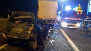 Gasolio sulla carreggiata, tratto chiuso per ore. Incidente Mortale A Bologna Perde La Vita Un 43enne Originario Di Partinico Giornale Di Sicilia