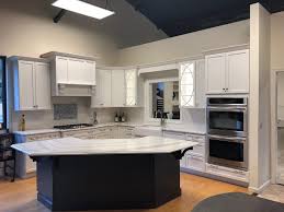 We did not find results for: New Claymont Showroom Kitchen Display Holcomb Cabinetry