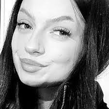 Ruby Holmes's Instagram, Twitter & Facebook