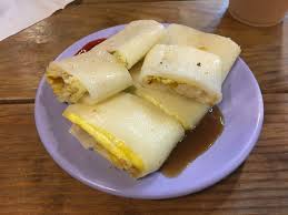 张先生，您到饭店以后，先休息一下。 中午我们一起吃午饭，下午4点以前没有什么事，如果您愿意，我可以带您到附近看看。 5点，我们经理和您 见面，晚上经理请您吃晚饭。 ★ 张先生5点做什么？ é«˜é›„å°æ¸¯ å®µå¤œ æ™šé¤å¥½åŽ»è™•å'•åš•å«åå¸ å°æ¸¯åº— æˆ'çš„ä¸–ç•Œè½‰è½‰è½‰ æ—…éŠç¾Žé£Ÿæœ­è¨˜