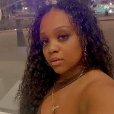 I saw some people talking about they didn't like how Hailee Steinfeld  looked in the post credit scene. When I saw her the first time in that  scene I thought she looked