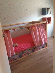 Ikea Hack Kura Bed With Oilily Wallpaper Kleinkind Madchen Zimmer Kleinkind Junge Zimmer Ideen Kinderzimmer Fur Mehrere Kinder
