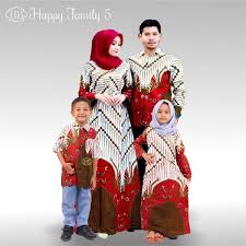 Andi menghidupkan komputer di kamarnya lalu memasukkan kepingan dvd tadi kedalam pemutar dvd yang terintegrasi dalam cpu. Jual Baju Sarimbit Dress Gamis Jumbo Ld 120 Keluarga Batik Couple Kemeja Dan Anak Di Lapak Tabassama Bukalapak