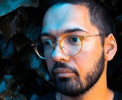 Julian Baeza's Instagram, Twitter & Facebook