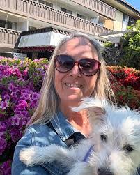 Maureen Cochran's Instagram, Twitter & Facebook