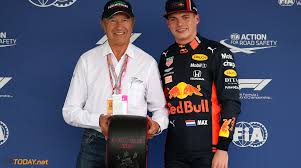 Max verstappen werd geboren op 30 september 1997 in hasselt, belgië.3 zijn familie heeft sinds lang nadat hij die gewonnen had, reed hij de laatste race op safe en werd derde. Ross Brawn Hard Voor Max Verstappen Hij Liet Zien Hoe Jong Hij Is Gptoday Net