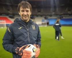 Андрей пятов, уаф 30 июня 2021, 16:50. Shovkovskij Postoyal Na Vorotah Na Trenirovke Sbornoj Ukrainy Isport Ua