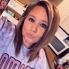 Happy new year 🎆 we spent it with some of our family and our closest  friends ❤️ & Jenson made it until midnight 😬 I didn't have a single sip of  alcohol