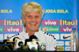 O imunizante recebido pela sueca de 61 anos foi produzido pela. Sem Cristiane Pia Convoca Selecao Feminina Para Amistosos Com Volta De Marta Gazeta Esportiva