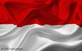 Bendera merah putih yang terpasang pada tiang itu menyentuh got di depan pagar asrama. Bendera Merah Putih Mengkilap Akbar Akbar Flickr
