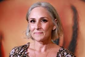 What Is Dusting? Why More Young People Are Dying After Huffing Keyboard  Cleaner