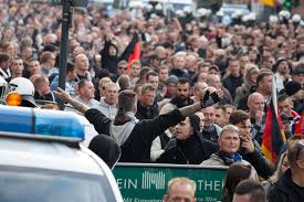 Nach einschätzung von wolfgang bosbach (cdu). Hooligans Gegen Salafisten In Koln Mobile Beratung Gegen Rechtsextremismus Im Regierungsbezirk Koln