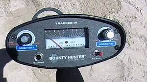 2 bounty hunter metal detector comparison chart. Bounty Hunter Tracker Iv Review Demonstration And How To Operate Youtube