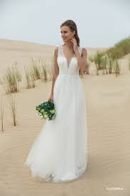 Maybe you would like to learn more about one of these? Feminine Und Zarte Brautkleider Bei Munchen Gunstige Brautkleider Munchen