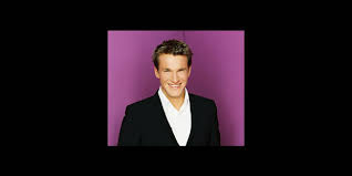 La politique en est le cancer. Yves Montand A Ete L Amant De La Fille De Simone Signoret Dh Les Sports