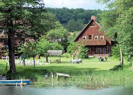 Schnell noch duschen, bevor man unausgeschlafen zum 7. In Mecklenburg Vorpommern Wasser Hautnah Geniessen Am Strand Am See Oder Fluss Wasser Gibt Es Hier Uberall Landsichten De