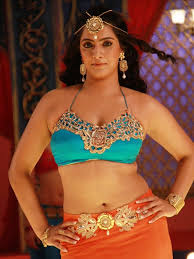 Actress varalakshmi hot pics : Varalaxmi Sarathkumar Navel Show Hd Photos Wallpapers Hot Spicy