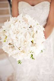 Jj's house offers tons of affordable wedding flowers and wedding bouquets in a variety of materials, such as silk wedding flowers and satin ones. 57 Innocently Beautiful White Bridal Bouquets Weddingomania