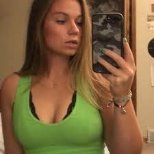 Lauren Pendergast's Instagram, Twitter & Facebook