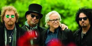 Maine Savings Amphitheater - with Toto