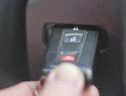 Sometimes the car will not unlock when using the key fob and it won't even unlock manually thanks for your help. 2011 Bmw Key Fob Not Working Thxsiempre