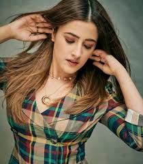 Pin By Kiran Verma On Nupursanon Katrina Kaif Hot Pics Beauty Full Girl Famous Singers