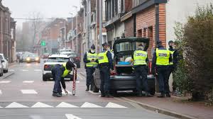 Vous recevez une « attestation de soins donnés ». Restrictions En Belgique Vais Je Me Faire Refouler Si Je Fais Mon Plein D Essence Et De Tabac