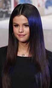 Top 10 Selena Gomez Frisuren Die Sie Auch Ausprobieren Konnen Madame Friisuren Selena Gomez Frisur Selena Gomez Haare Haar Styling