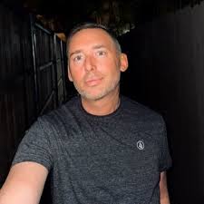 Van Townsend (@vtownlgv)