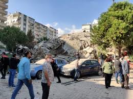 Deprem ve deprem sonucu oluşan tsunami, türkiye'nin ege bölgesi'nde, yunanistan'ın kuzey ege ve güney ege bölgelerinde can kayıplarına ve maddi hasarlara sebep oldu. Izmir De 6 6 Buyuklugunde Deprem Bayrakli Ve Bornova Ilcelerinde Yikim Var Haberler Haberler Com