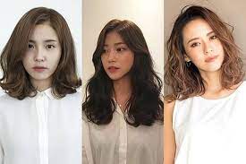 Gaya rambut wanita untuk wajah bulat. Tren Model Rambut Korea Kekinian Untuk Wajah Bulat Berpipi Tembam Biar Tampak Tirus Womantalk Com Line Today