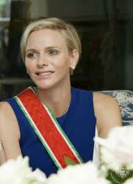 Eigentlich habe charlène lediglich zehn tage in südafrika verweilen wollen, verriet prinz albert ii., ihr ehemann, jüngst in einem interview. Princess Charlene Was Awarded Of The Star Of Italy Princess Charlene Charlene Of Monaco Prince Albert