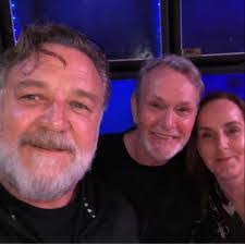 Cindy Hartzler's Instagram, Twitter & Facebook