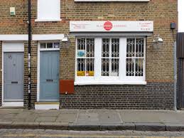 If you go new record shopping, don't get scammed by 180 gram vinyl reissues. Play Vinyl London On Recordstores Love