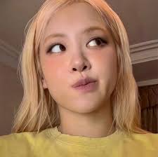 ROSÉ has officially parted ways with the Korea Music Copyright Association  (KMCA). She submitted a termination request for her trust agreement