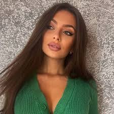 Sophia Reeder's Instagram, Twitter & Facebook