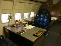 Inside, air force one has the specialized electronics and communications equipment (with roughly 238 miles of wiring), all heavily shielded, needed for the president to maintain constant contact with find the perfect air force one stock photos and editorial news pictures from getty images. Inside Air Force One Bild Von Ronald Reagan Presidential Library And Museum Simi Valley Tripadvisor