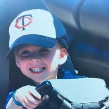 Lindsey Reich's Instagram, Twitter & Facebook