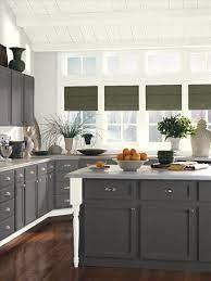 Easy On The Eyes 5 Gray Cream Kitchens And The Perfect Off White Paint Color Kitchen Inspirations White Kitchen Paint Colors Benjamin Moore Kitchen
