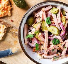 Wurstsalat Auf Bayrische Art Wurstsalat Rezepte Lebensmittel Essen